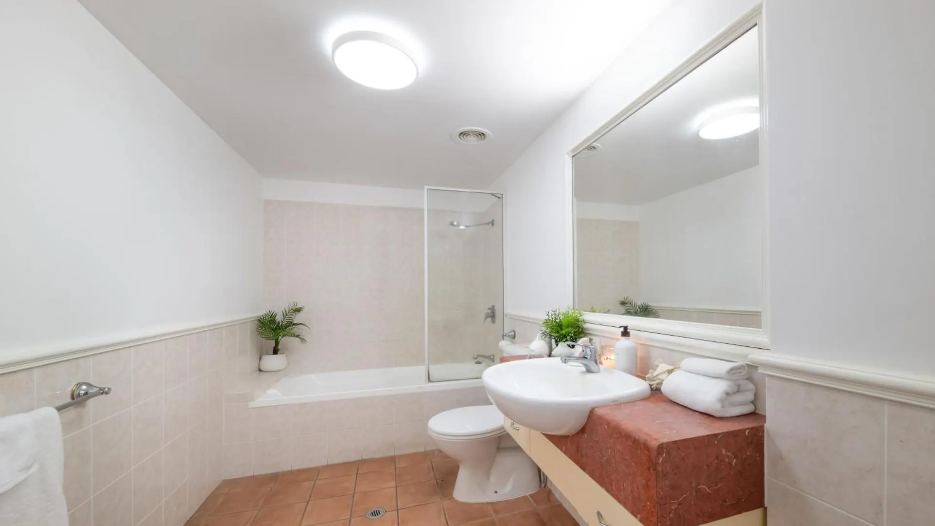 Waters Edge Penthouse Appartement Airlie Beach Australië