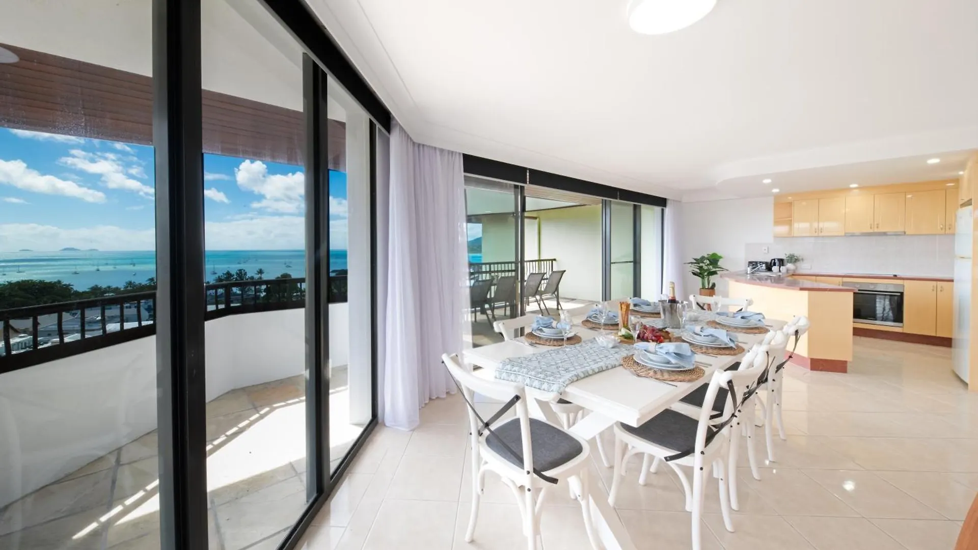 Waters Edge Penthouse Appartement Airlie Beach