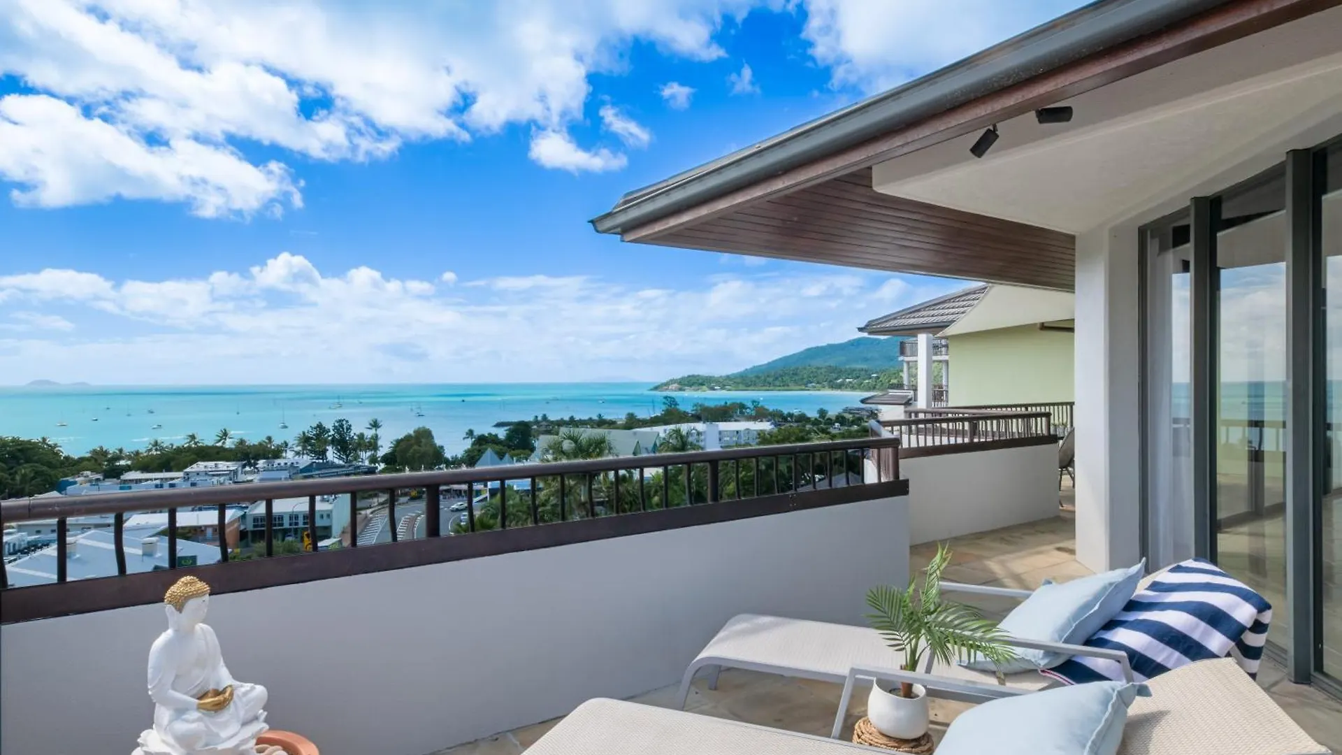 Waters Edge Penthouse Appartement Airlie Beach